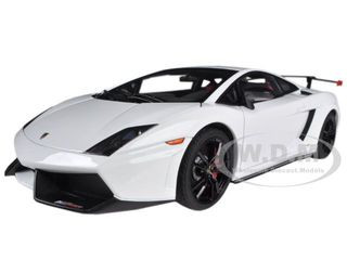 Lamborghini Gallardo LP570 Supertrofeo Stradale White / Bianco Monocerus 1/18 Diecast Car Model by Autoart